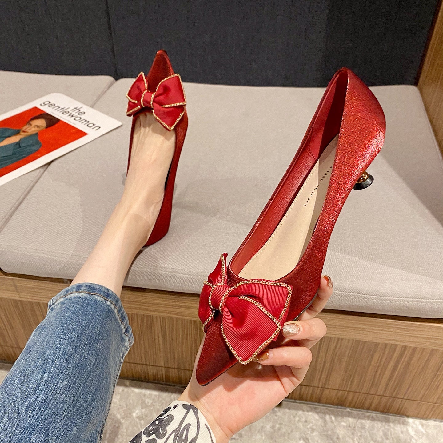 Escarpins à talons aiguilles bas et pointus pour femme, abricot