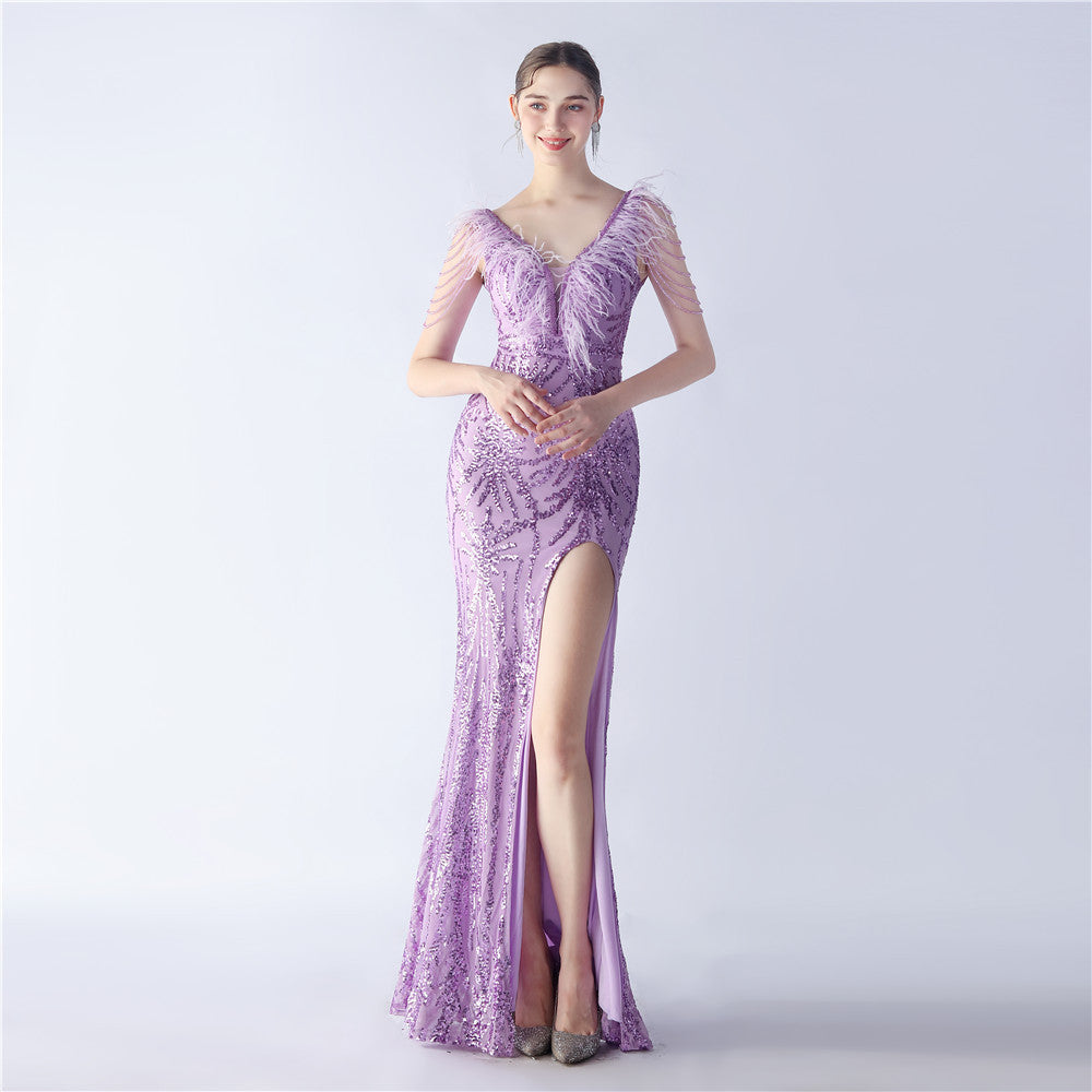 Robe de soirée longue à paillettes et plumes d'autruche de Heavy Industry
