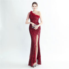 High-Density-Laminierung Pailletten Handwerk Auftrag Straußenhaar Perlen Schräge Schulter High-End-Abendkleid