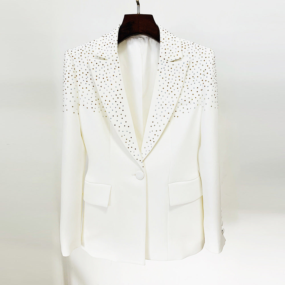 Schmaler Blazer mit einem Knopf und Strass