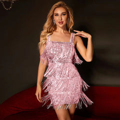 Robe à bretelles et perles à pompons