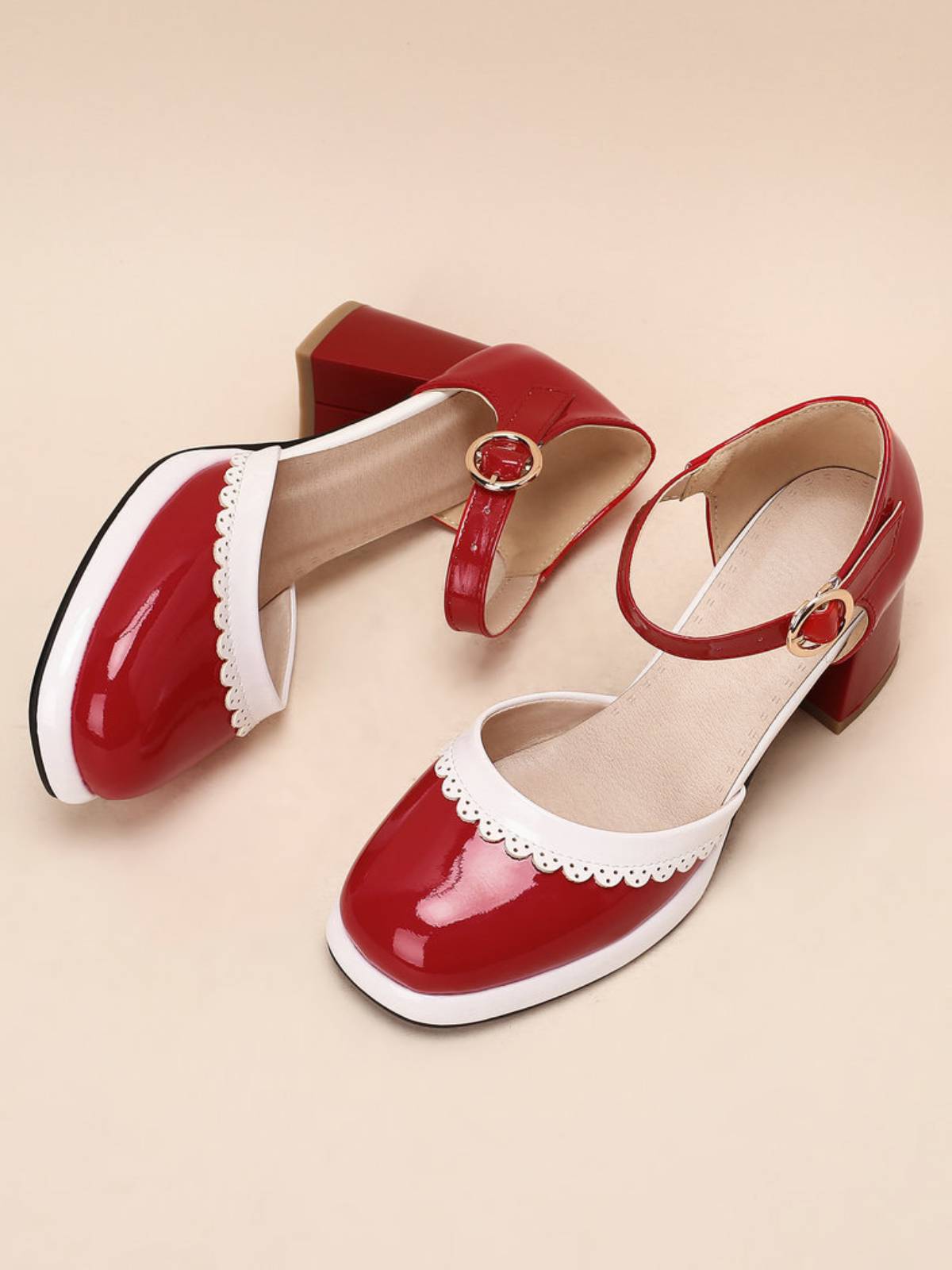 Retro High Heels mit Knöchelriemen