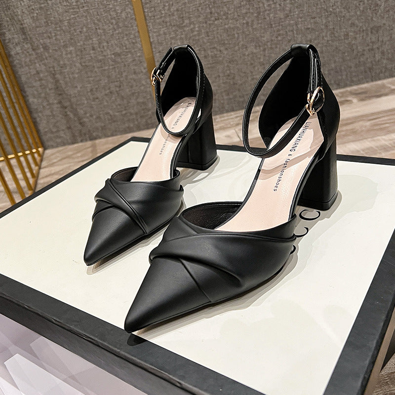 Elegante Chunky Pointed Toe Schwarz Und