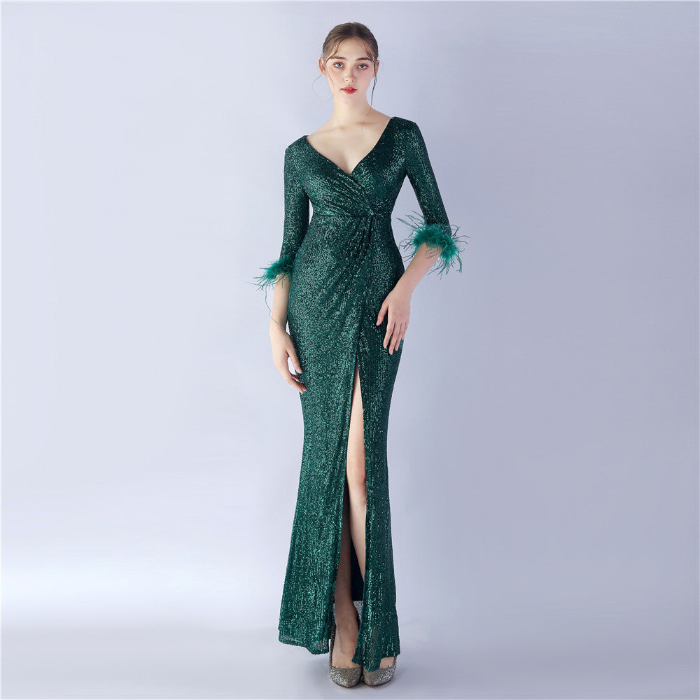 Craft – Langärmliges Abendkleid mit Pailletten und Straußenfedern