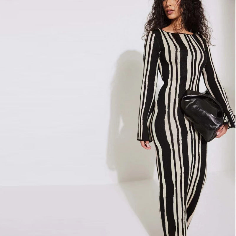 Round Neck Wave Striped Contrast Color Bell Sleeve Woolen Maxi Dress