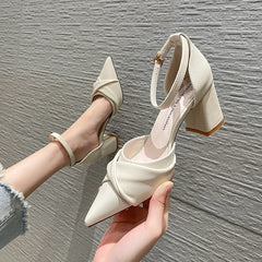 Elegante Chunky Pointed Toe Schwarz Und