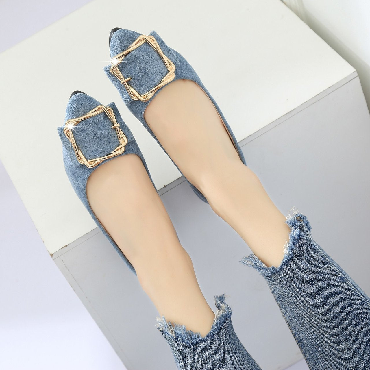 Women's Spring Pointed Low-cut Flat Metal Buckle