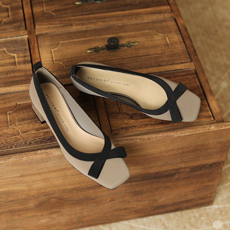 Stil Abendschleife Kitten Square Toe Low-Cut Heels