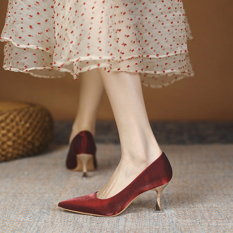 Talons hauts rouge vin pour mariée, pieds non fatigués