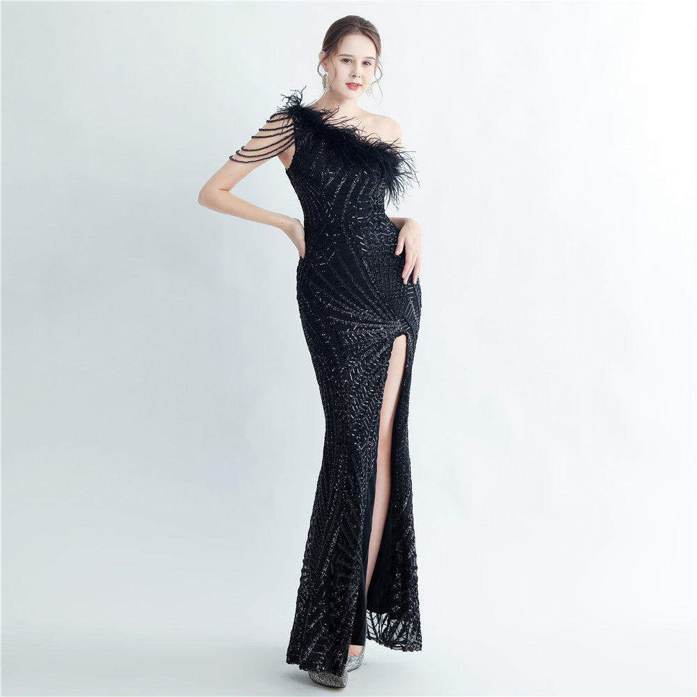 High-Density-Laminierung Pailletten Handwerk Auftrag Straußenhaar Perlen Schräge Schulter High-End-Abendkleid