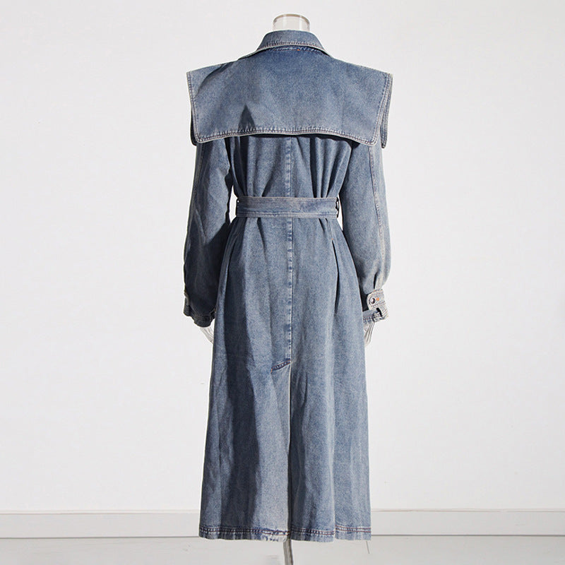 Eleganter Denim-Trenchcoat mit Polokragen und Schnürung