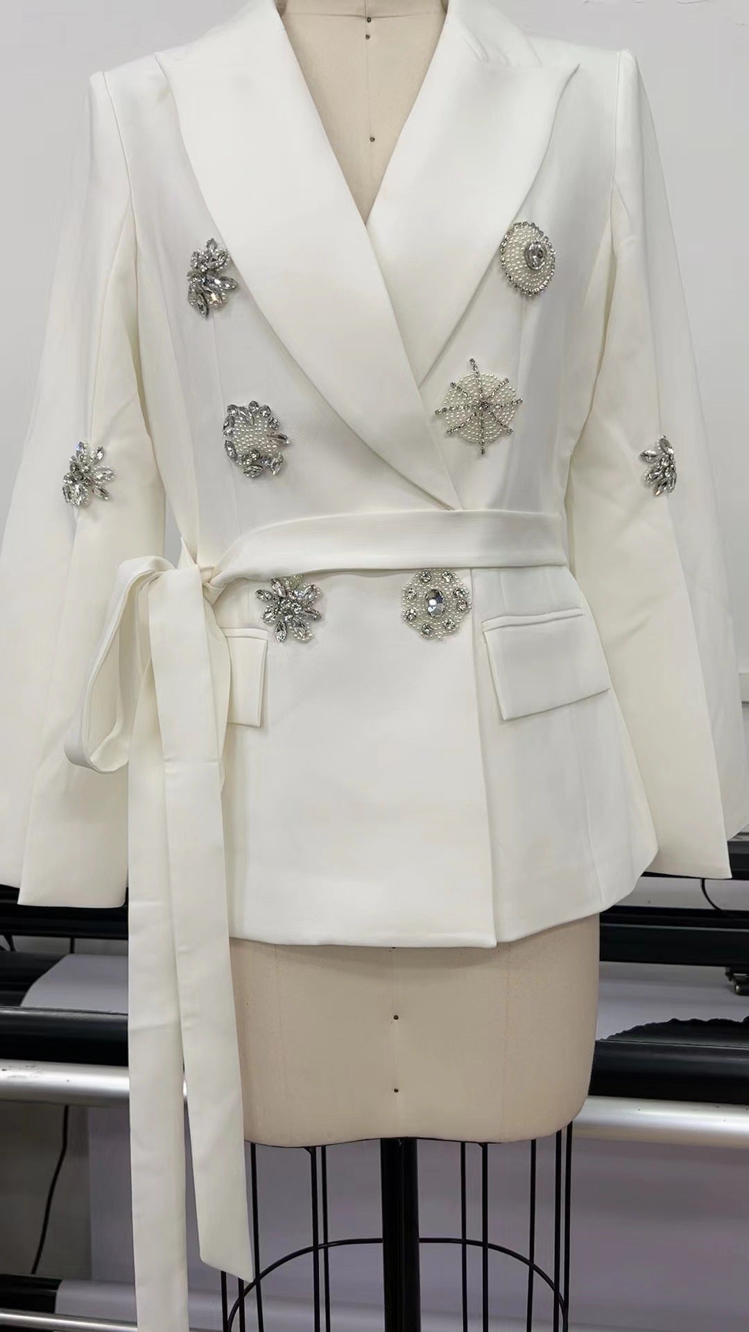 Formal Wear Long Sleeved Diamond Beaded Decorative Blazer with Belt Elegant Office