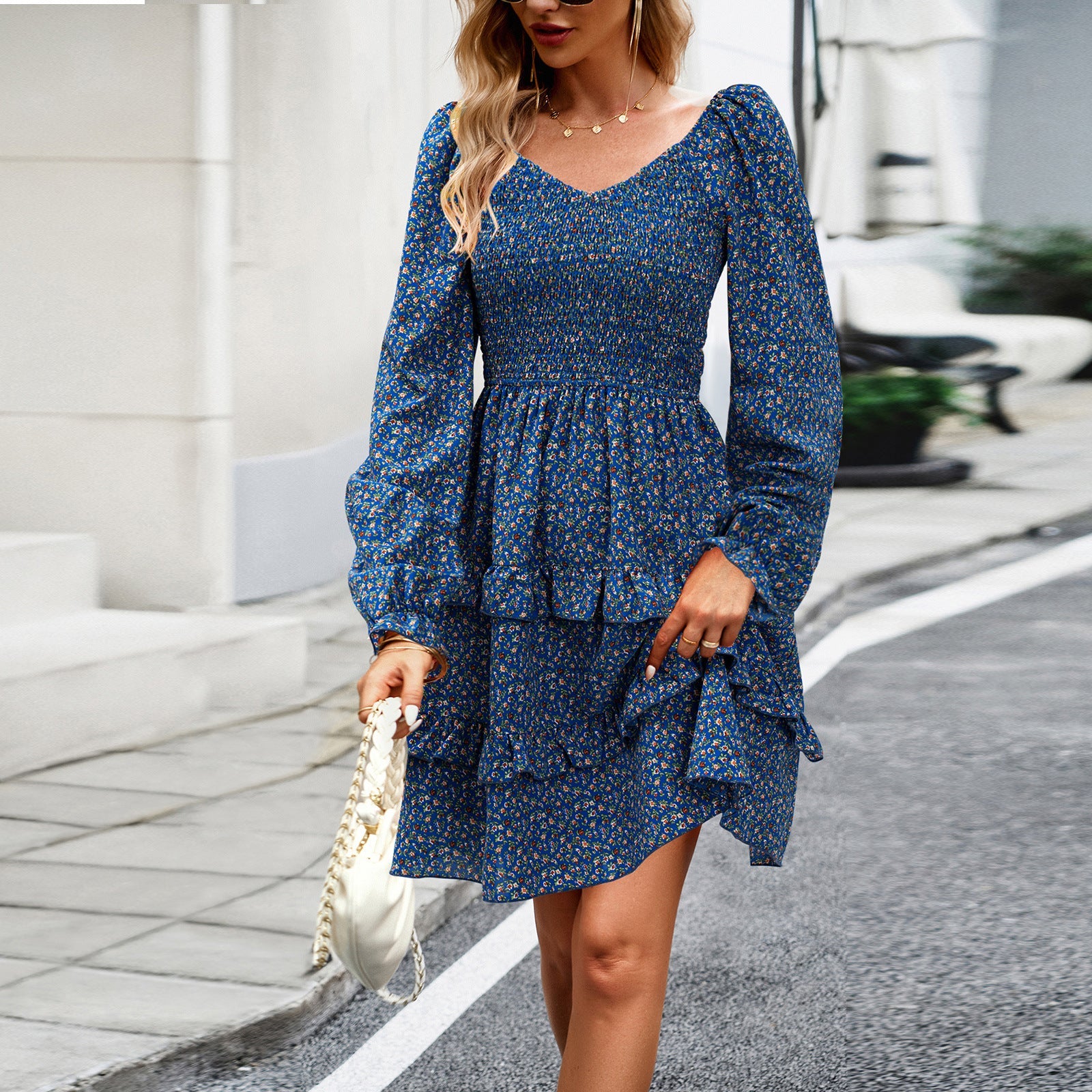 Robe de vacances décontractée à fleurs, col en V, manches longues