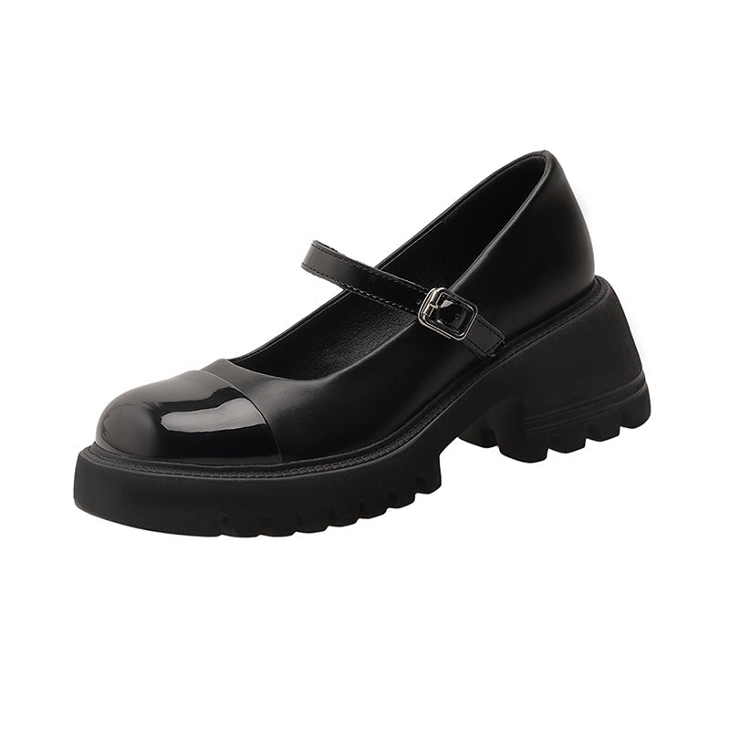 Style universitaire noir et blanc assorti pour femme