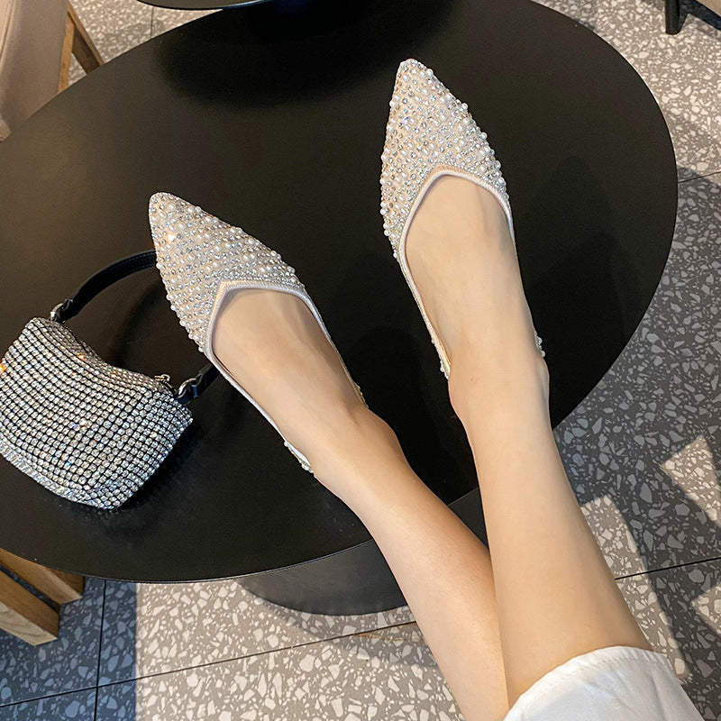 Damenschuhe mit flachem Mund und spitzer Zehenpartie