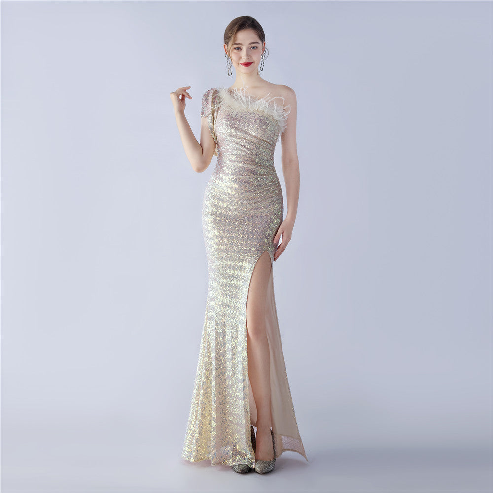 Craft Floral plus Straußenfeder High End Pailletten One-Shoulder Abendkleid