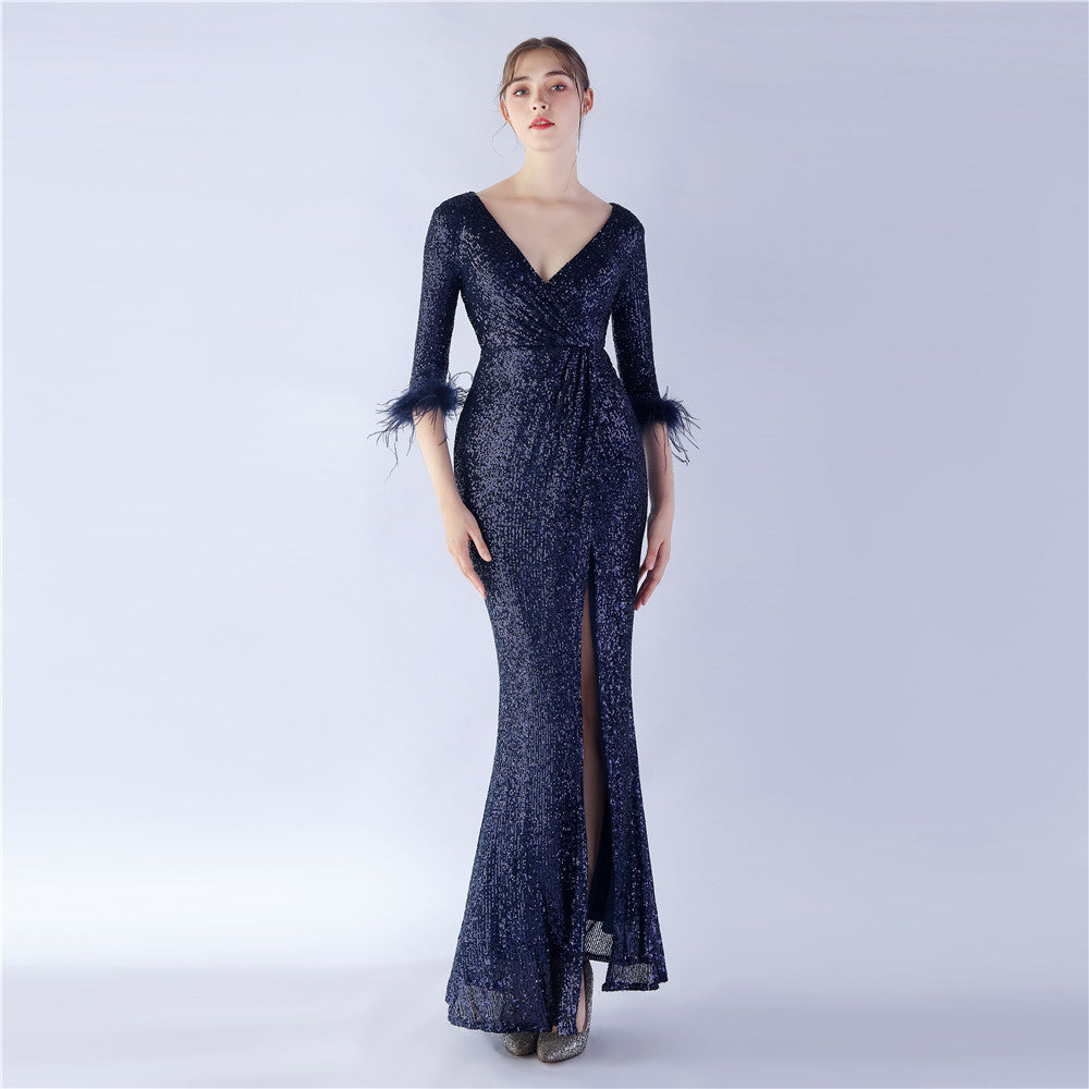 Craft – Langärmliges Abendkleid mit Pailletten und Straußenfedern