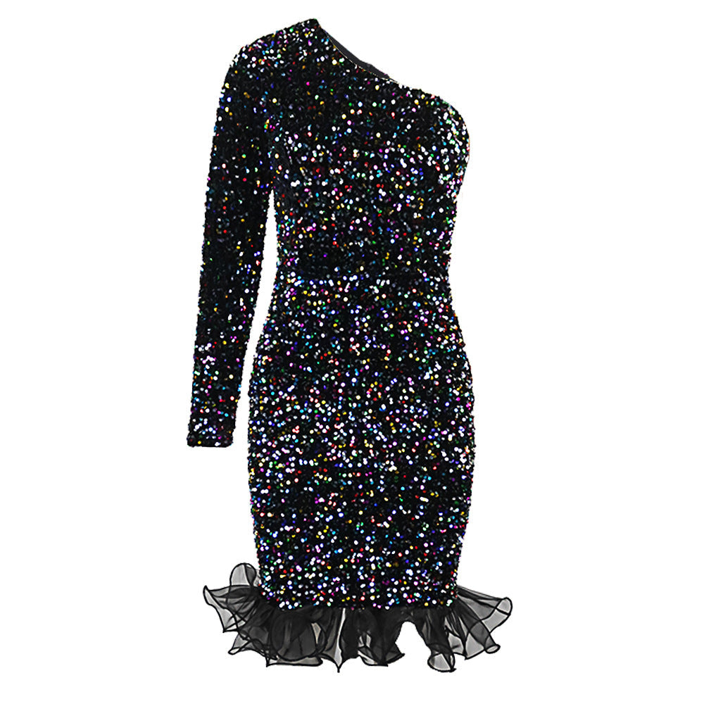 Abendkleid mit diagonalem Kragen, elegantes, anmutiges Farb-Sequ-Kleid, Partykleid