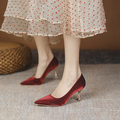 Talons hauts rouge vin pour mariée, pieds non fatigués