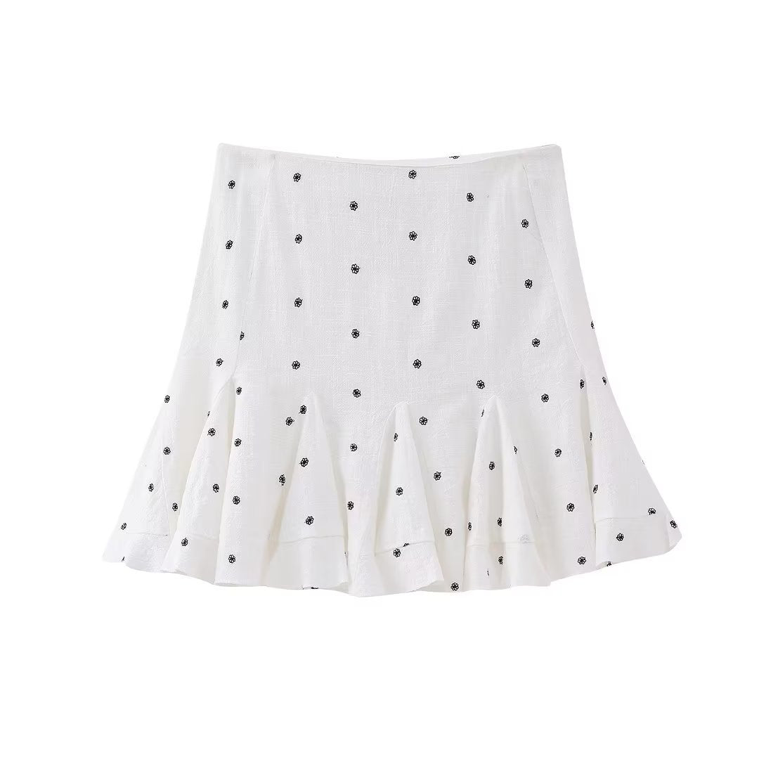 Contrast Color Embroidery Decorative High Waist Mini Skirt