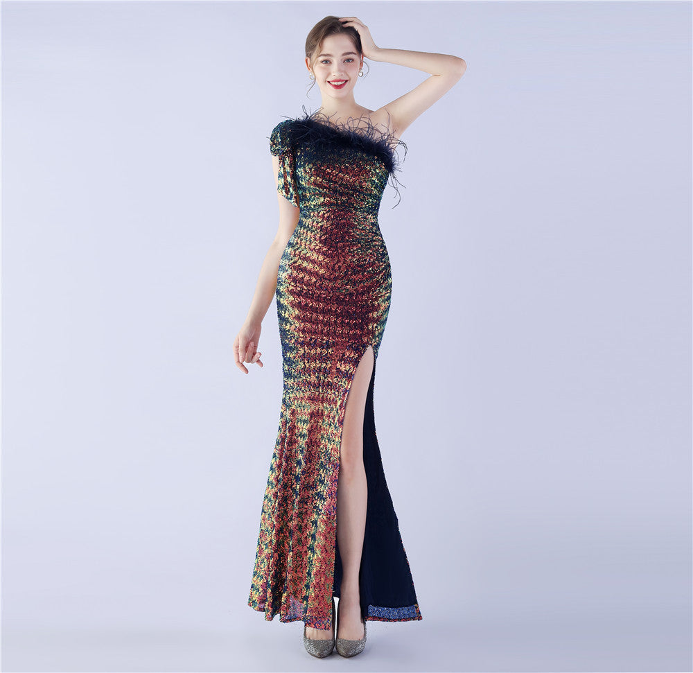 Craft Floral plus Straußenfeder High End Pailletten One-Shoulder Abendkleid
