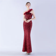 Craft Order – Abendkleid mit Straußenfedern, einer Schulter, diagonalem Kragen, hoher Dichte und Pailletten