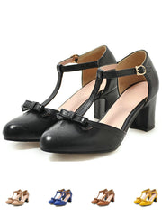 Retro-Schuhe mit T-Riemen und klobigen Absätzen