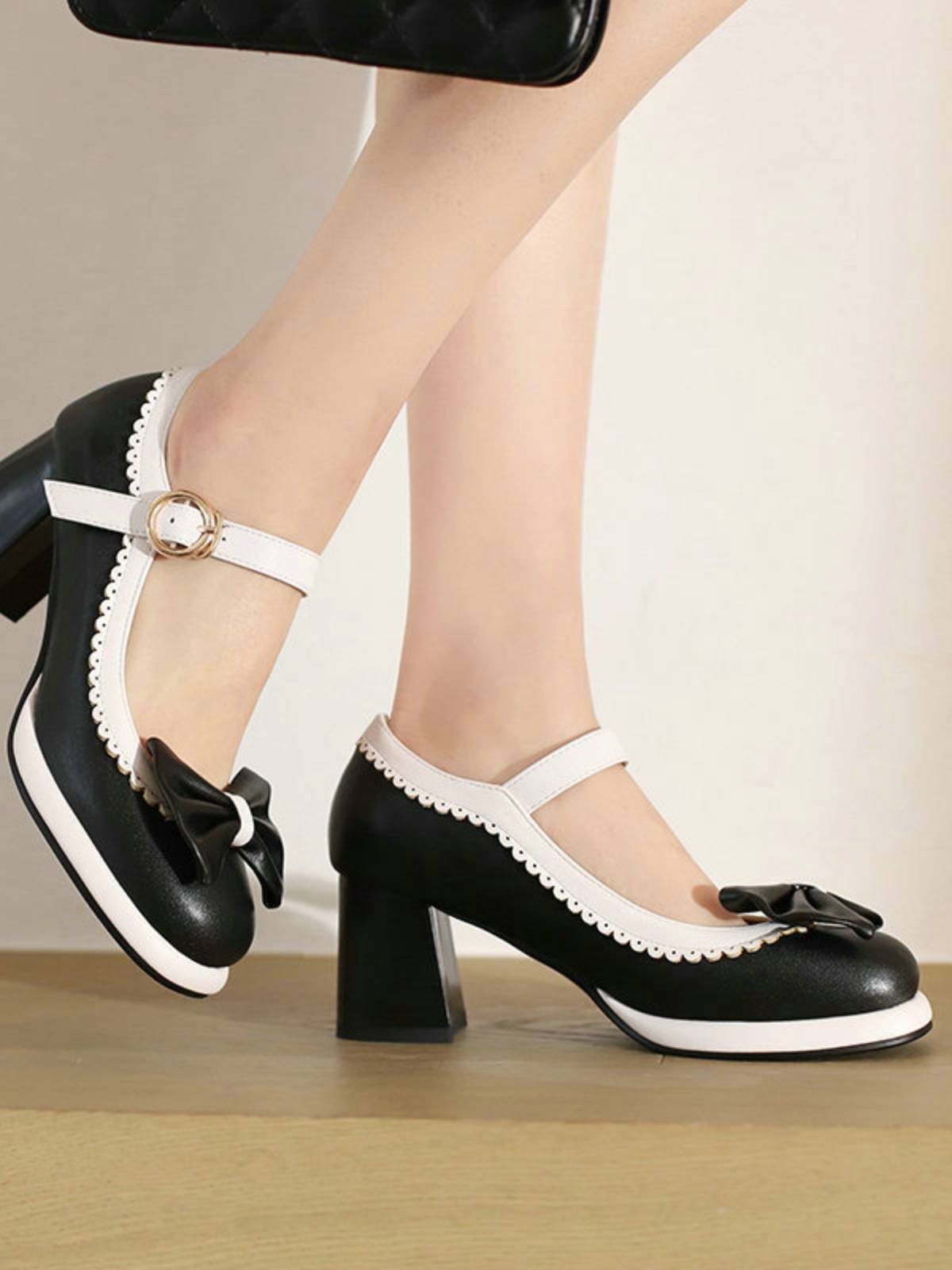 Chaussures Mary Jane à talons épais et nœud papillon