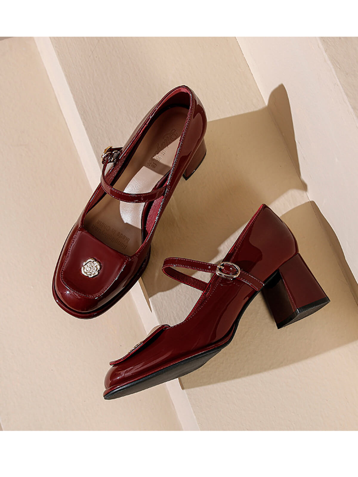 Chaussures Mary Jane à talons épais en cuir verni