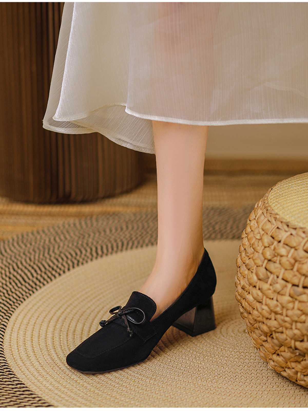 Chaussures à talons hauts rétro à bout carré et nœud