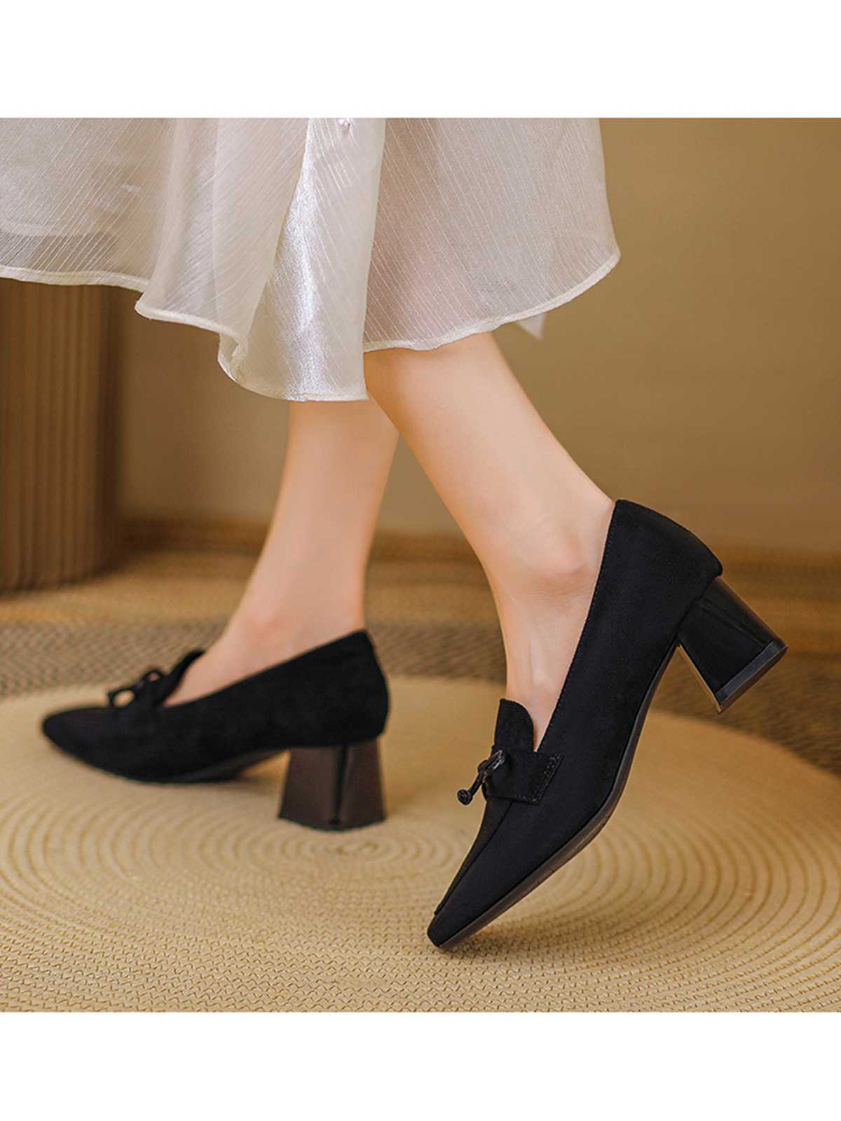 Chaussures à talons hauts rétro à bout carré et nœud