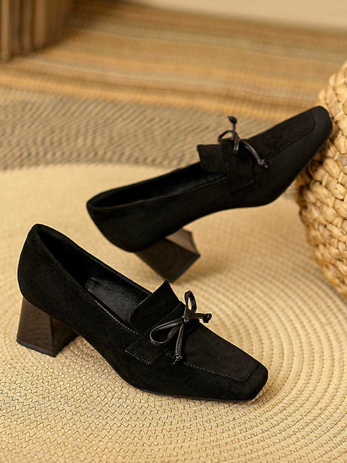 Chaussures à talons hauts rétro à bout carré et nœud