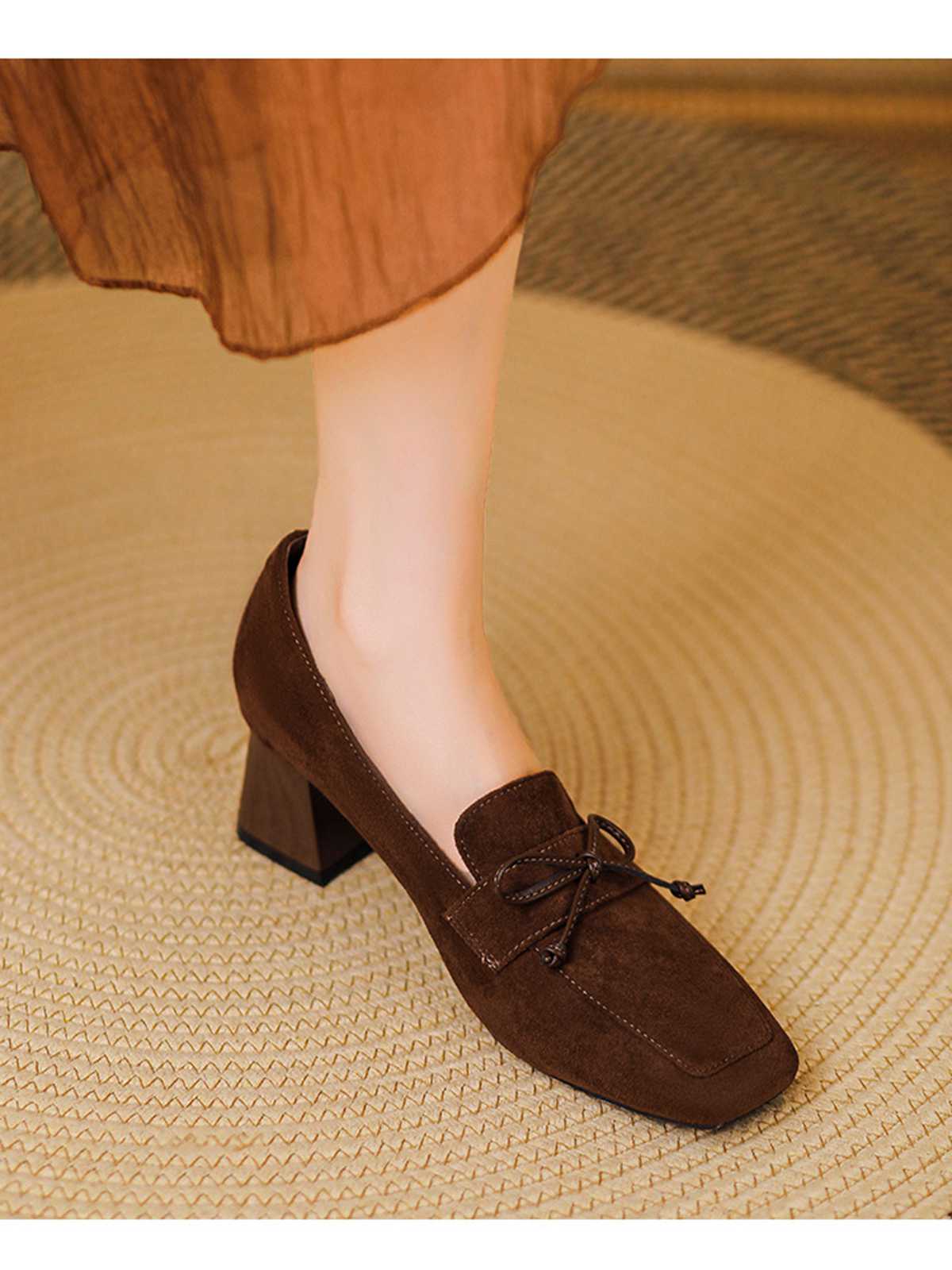 Chaussures à talons hauts rétro à bout carré et nœud