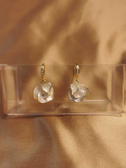 Boucles d'oreilles rétro camélia blanc en zircon