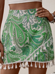 Bedruckte Shorts mit Quastensaum
