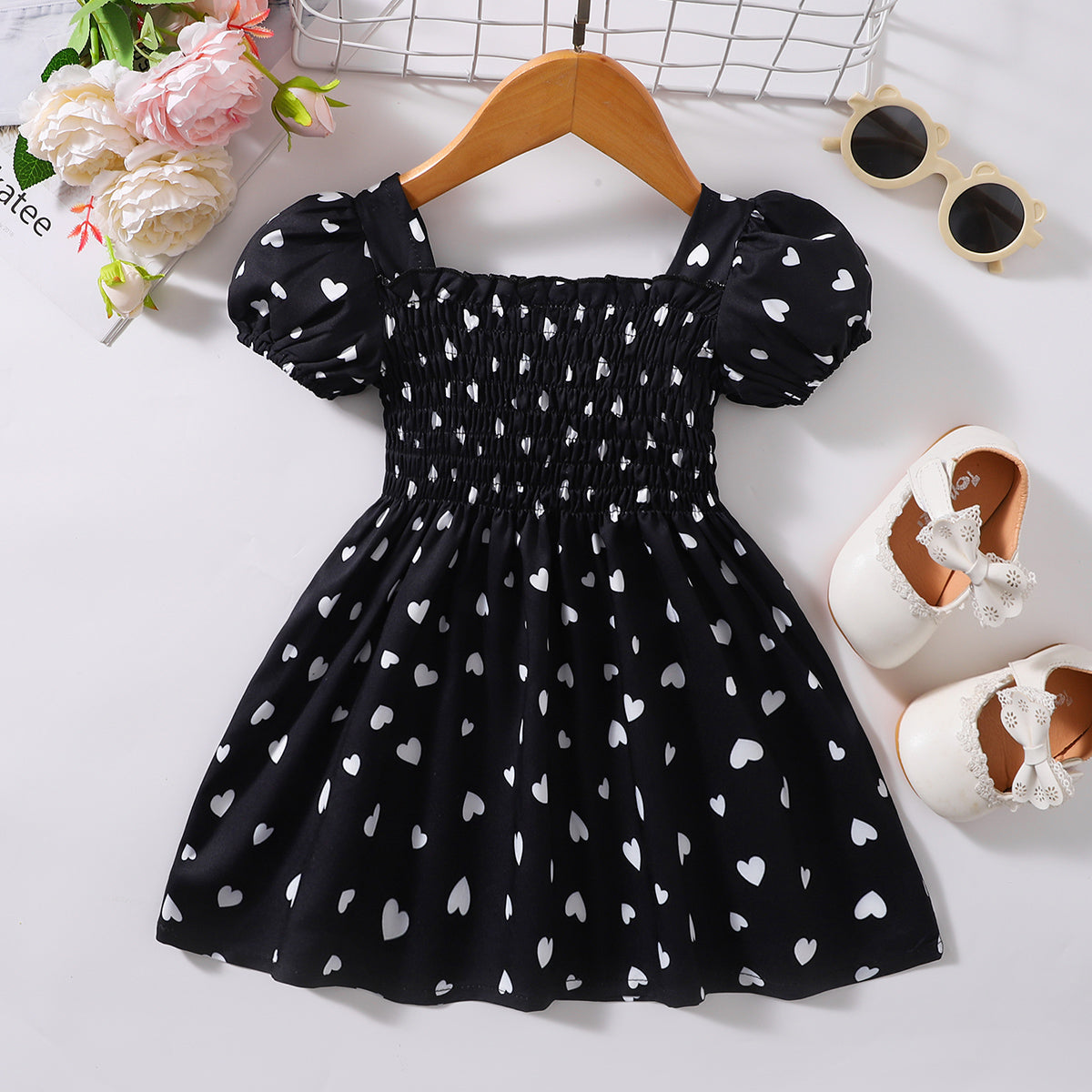 Robe smockée imprimée à col carré
