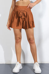 Gesmoktes High-Rise-Shorts mit Bindeband vorn