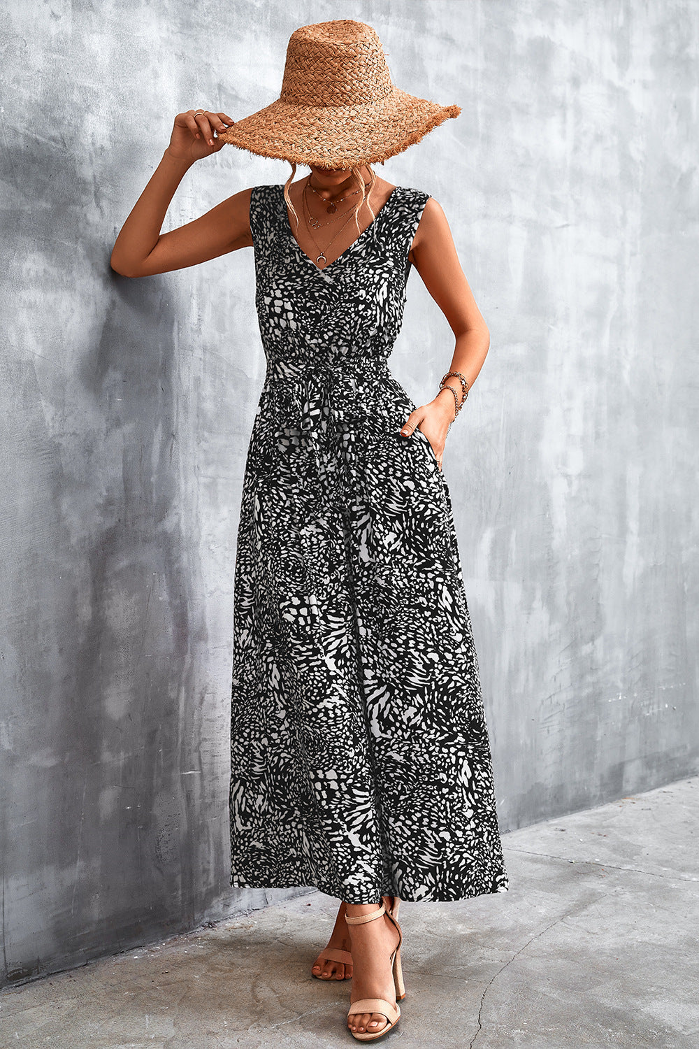 Robe longue imprimée à col en V et ceinture nouée