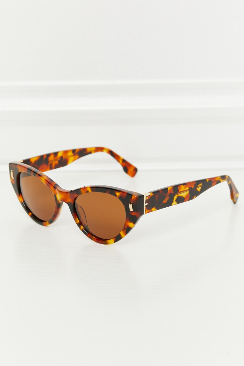 Sonnenbrille mit Schildpatt-Azetatrahmen