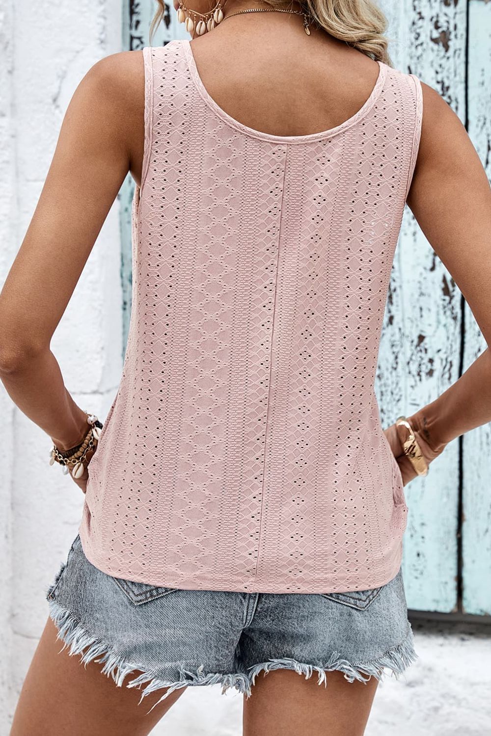 Tanktop mit dekorativem Knopfsaumdetail und Ösen