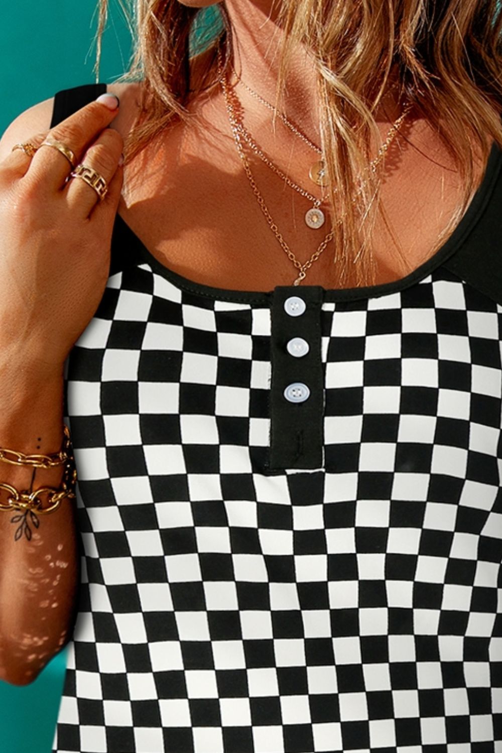 Kariertes Tanktop mit Knöpfen