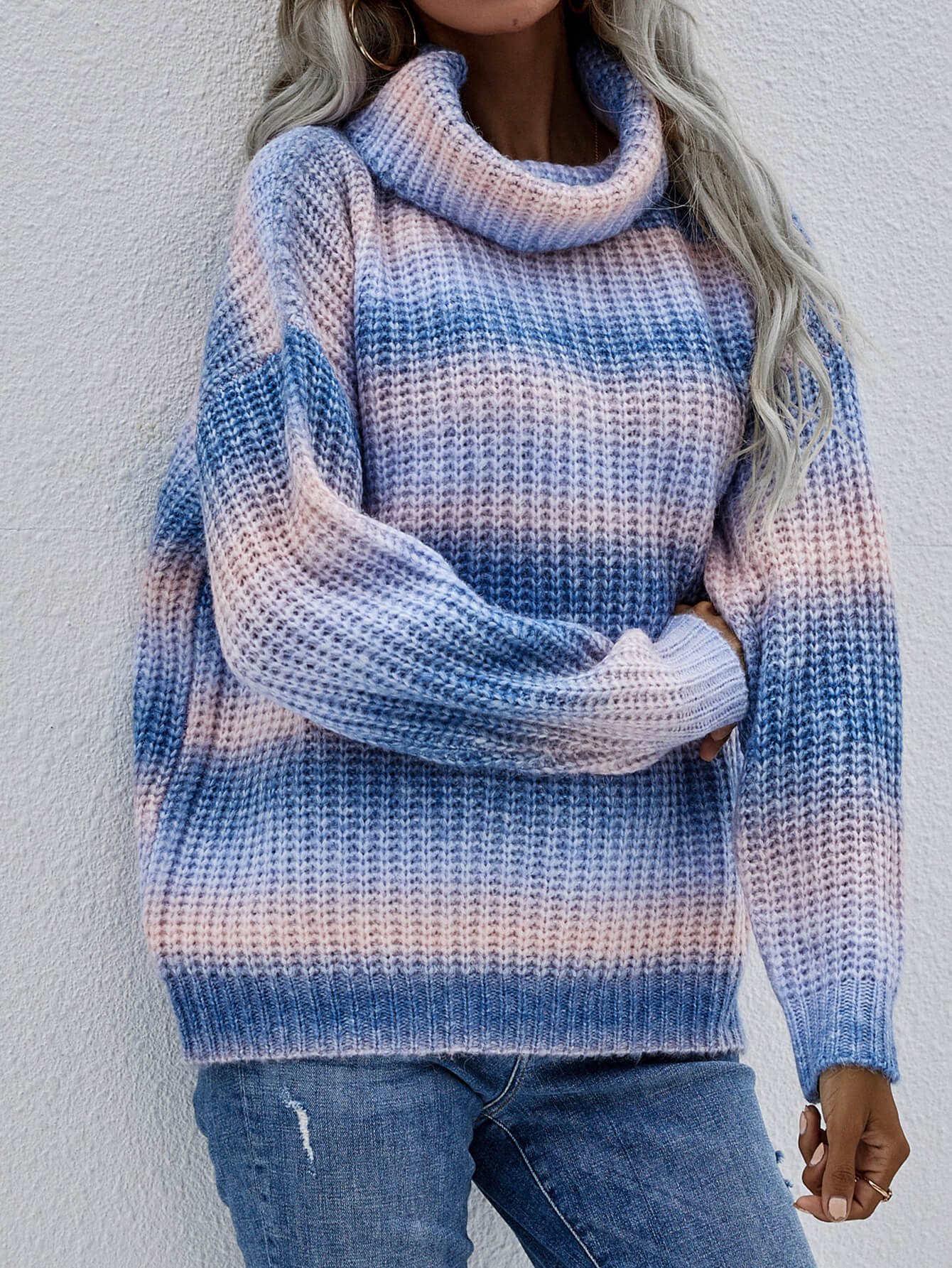Regenbogen-Rollkragenpullover mit Rippenstrick und überschnittenen Schultern