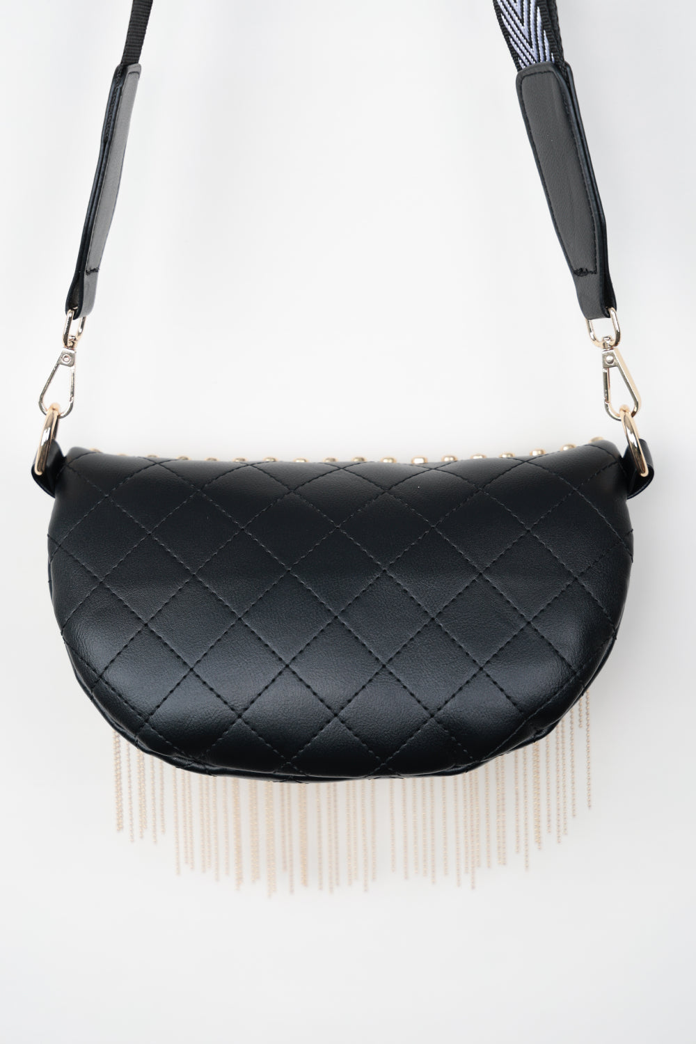 Schultertasche aus PU-Leder mit Nieten und Fransen