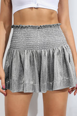 Glitzernde, gesmokte Shorts mit hoher Taille