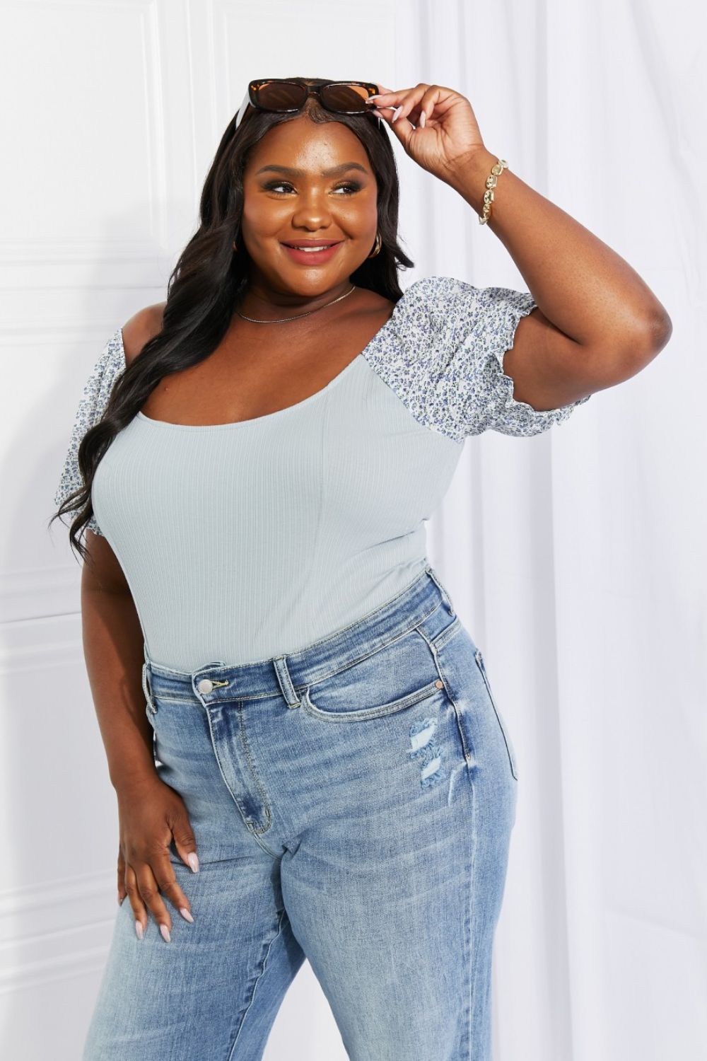 Body HEYSON à encolure dégagée et à petites fleurs, taille réelle