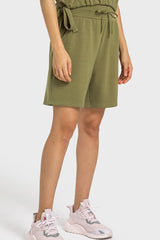 Sport-Bermudashorts mit elastischem Bund und Kordelzug