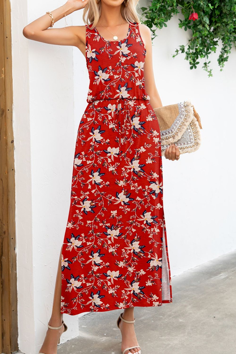 Robe imprimée sans manches à col rond et fente