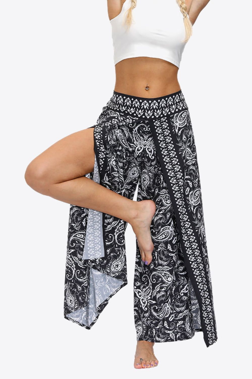 Pantalon long à jambes larges fendues