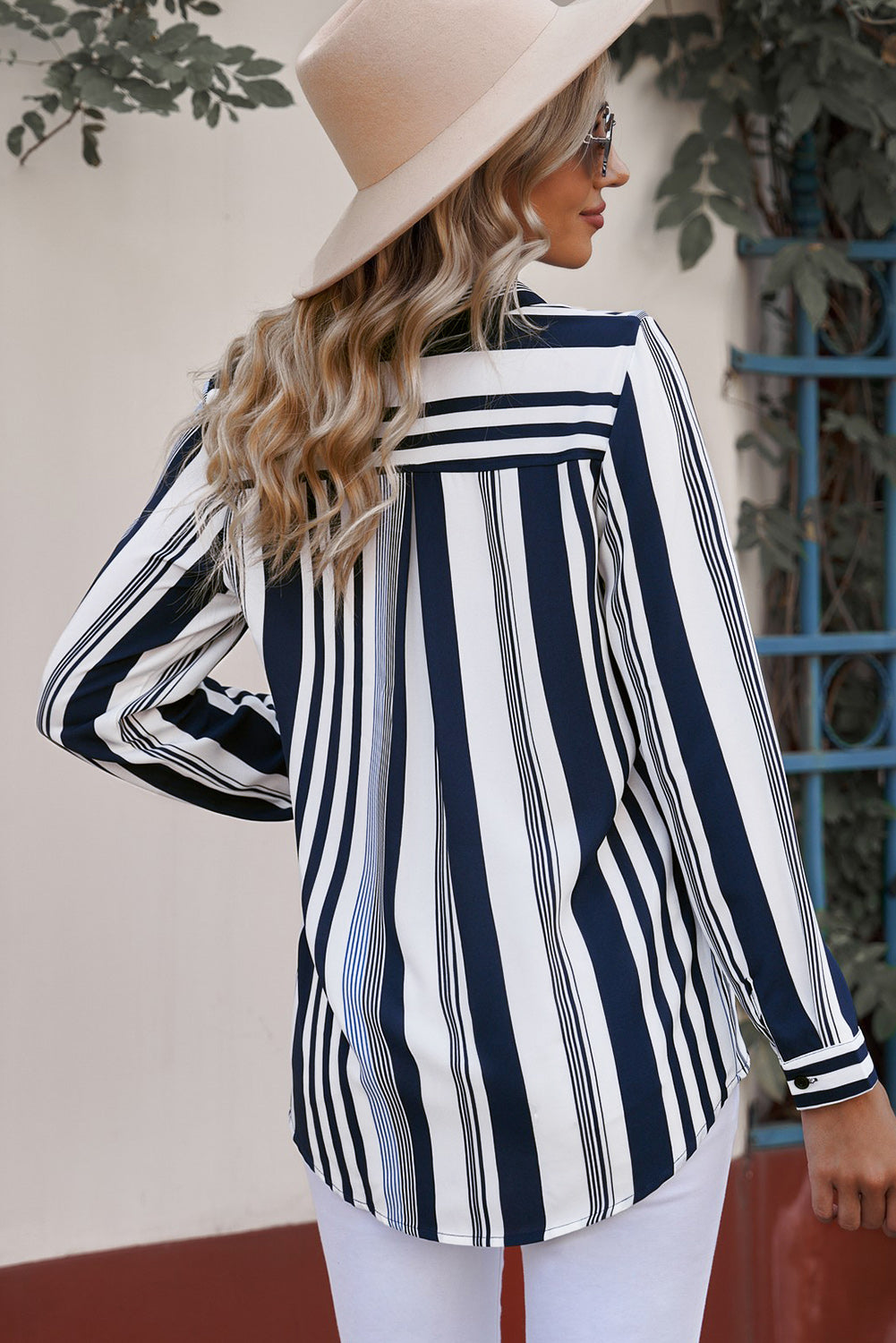 Chemise boutonnée à manches longues et rayures