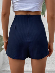 Shorts mit hohem Bund und Reißverschluss hinten